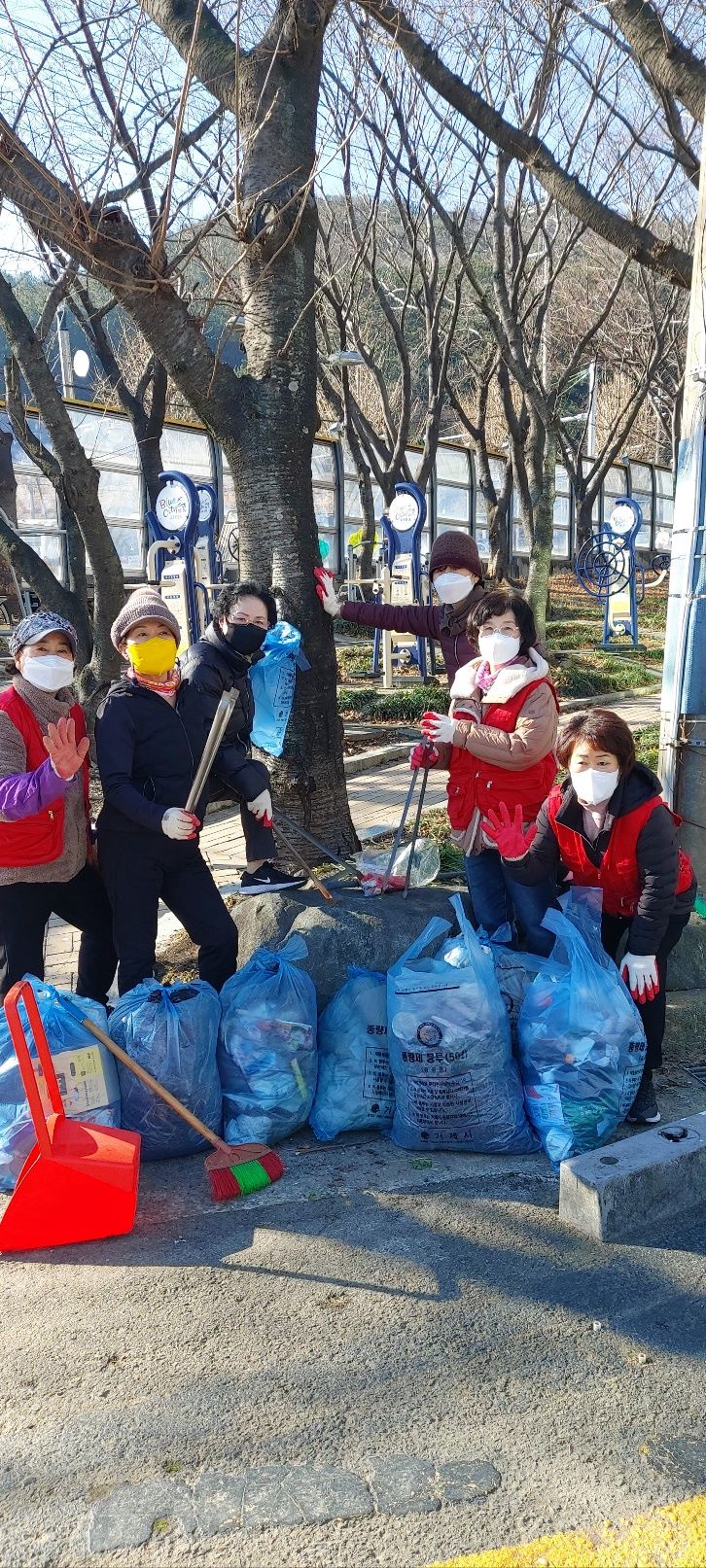 장평동 15통 부녀회, 새봄맞이 환경정비 활동 펼쳐1.jpg