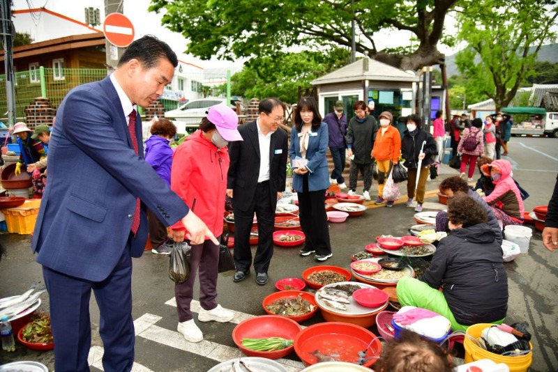 사진(면장이 된 시장, 거제시장의 걸어서 시민속으로) (1).jpg