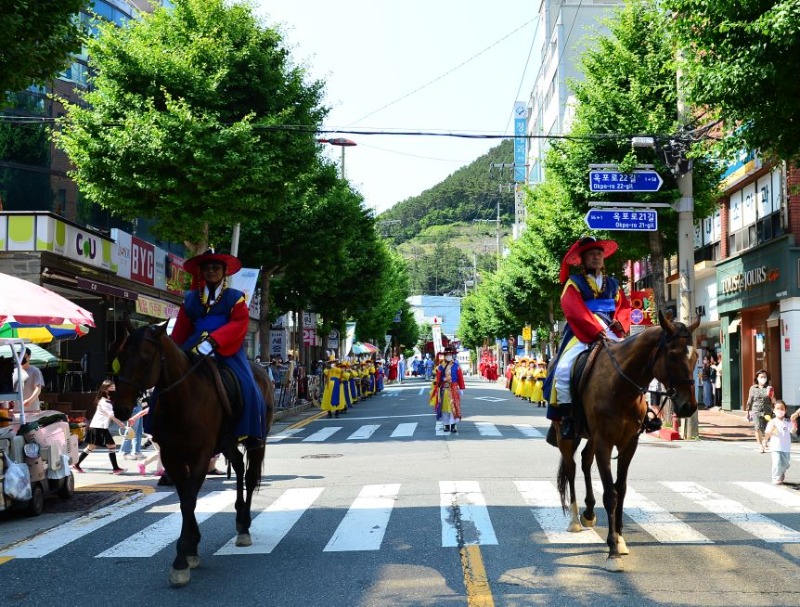 관련사진(제61회 거제옥포대첩축제 개최) (1).jpg