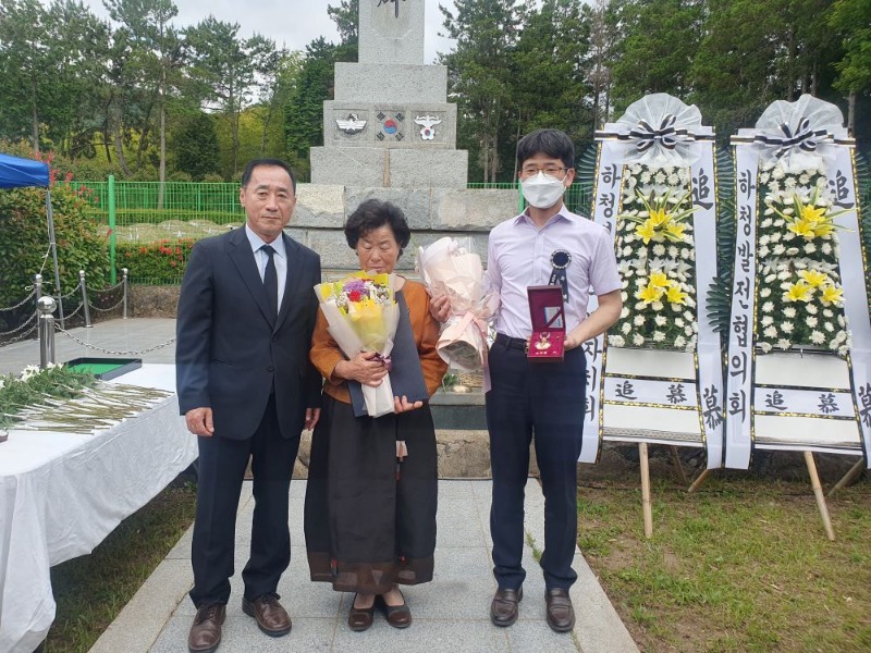 하청면, 6.25 참전 유공자 화랑무공훈장 전수.jpg