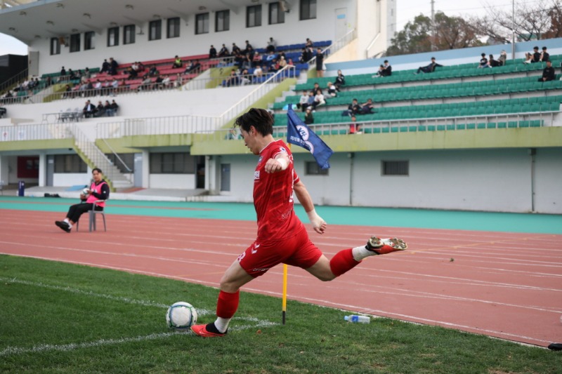 [크기변환]사진(거제시민축구단, 시즌 마지막 홈경기 피날레를 장식하다) (1).jpg