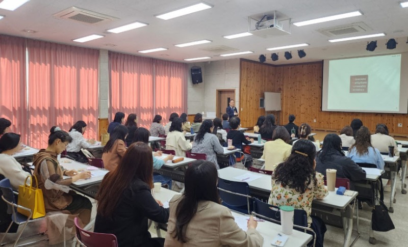 [크기변환]3-2. 관련사진(거제시청소년상담복지센터, 청소년 상담 전문역량 강화 워크숍 개최 1).jpg