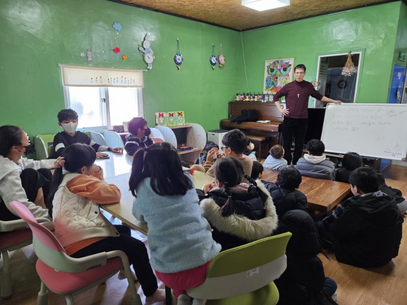 [크기변환]5-2. 관련사진(거제시가족센터‘예쁘고 정다움 주말공부방’운영 1).jpg