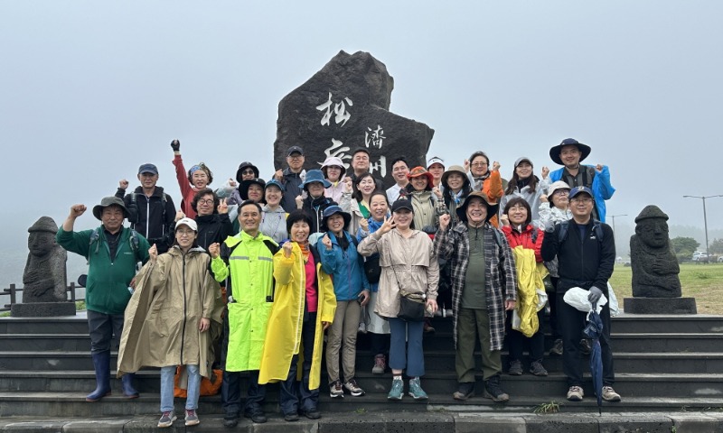 [크기변환](240508_보도자료 사진)김두호 의원 거제 섬앤섬길 활성화를 위한 제주도 선진지 견학.jpg