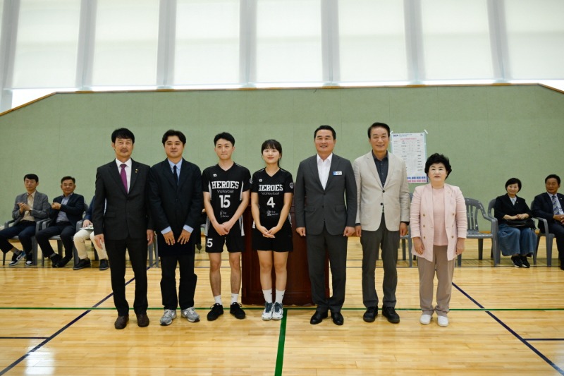 [크기변환]5-3. 관련사진(전국 배구인 한마당 ‘제8회 거제시장배 거제로바다로 전국남녀배구대회’ 거제서 성황리에 개최 2).jpeg