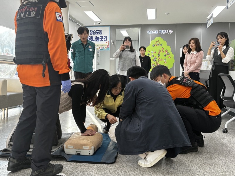 [크기변환]2-3. 관련사진(장승포동 119안전센터와 합동 소방 훈련 실시 2).jpeg